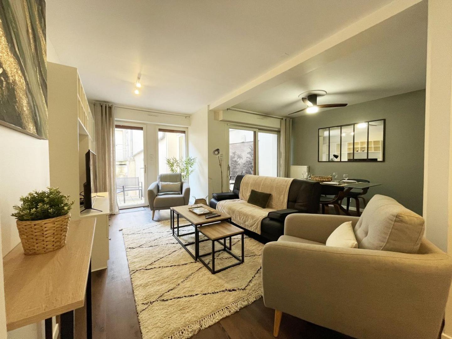 Le Patio De La Reine Berthe - Parking Included Apartment Chartres Exterior foto